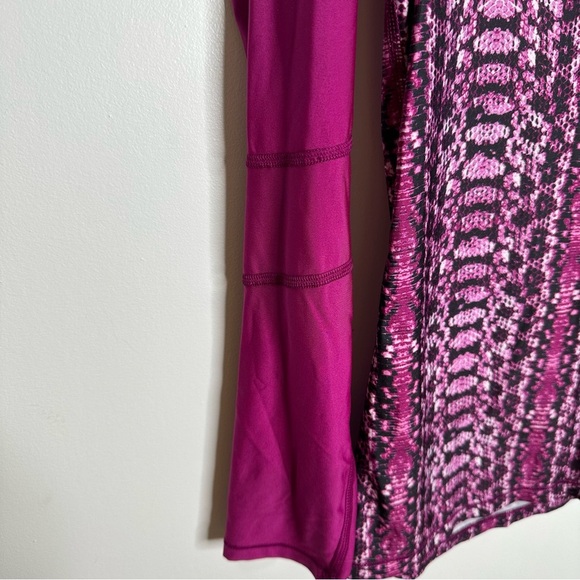 Under Armour Raglan Long Sleeve Athletic Magenta Snakeskin Top - Picture 3 of 8